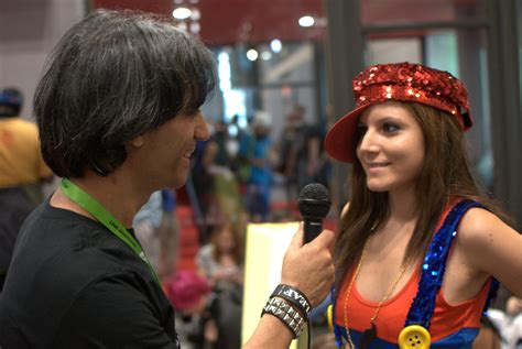 Video Lovely Model Sarah Russi Talks To Us At NYCC 2015 Words From