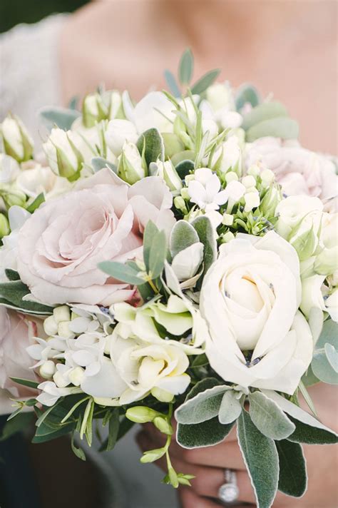 Find & download the most popular flower photos on freepik free for commercial use high quality images over 7 million stock photos. Cream Wedding Flowers | Wedding Ideas By Colour | CHWV
