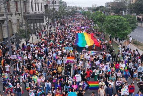 así se realiza la marcha del orgullo gay 2023 por las calles del centro de lima lgtb cercado