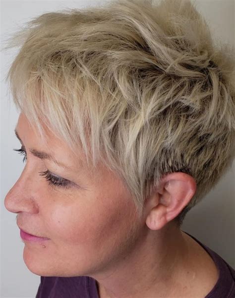 15 Gorgeous Pixie Cuts For Older Women