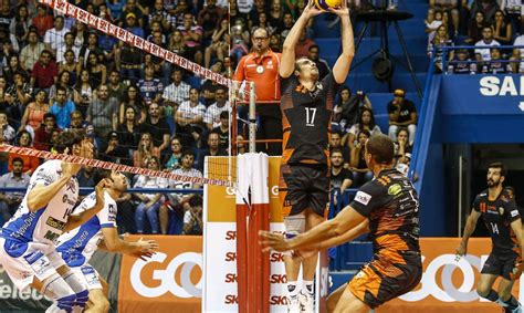 Check spelling or type a new query. Maringá anuncia fim da equipe de vôlei masculino ...