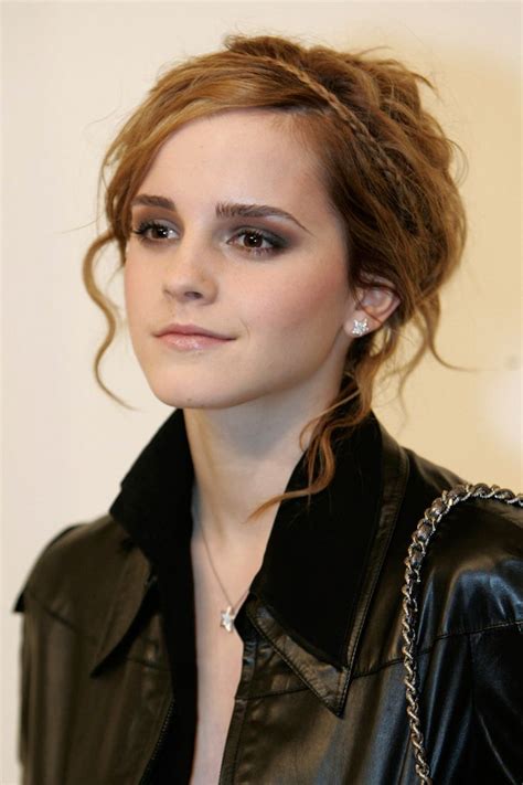 A Deep Dive Into Emma Watsons Hair History Emma Watson Hair Emma