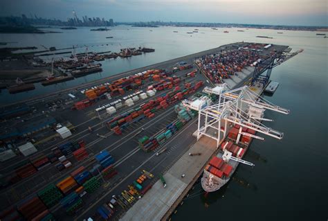 New Yorks Port Takes A Hit From Global Supply Chain Crunch Crains