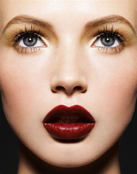 Deep Red Lips Beauty Pinterest