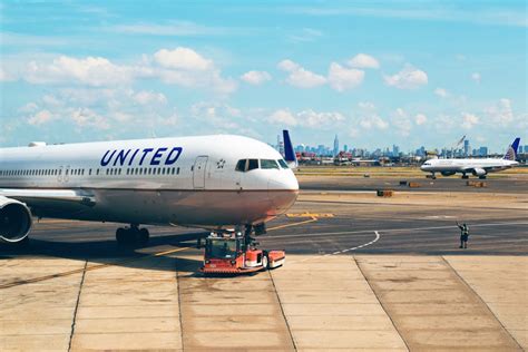United Airlines Review 5 Reasons Why You Should Use It In 2022