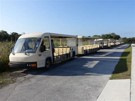 Trams Line Up For The Hourly Tours On The Shark Valley Tra Flickr