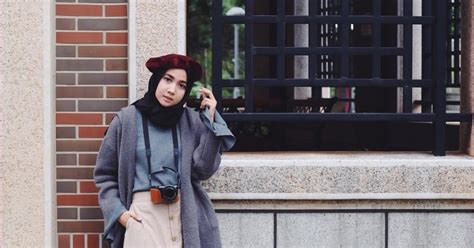Chic bersama dengan black and white. 20+ Inspirasi Ootd Rok Plisket Warna Merah Maroon - My Red ...