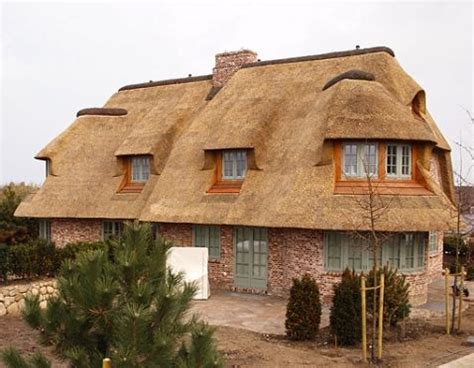 Sylt · haus · erdgeschoss. Haus auf Sylt | Reetdachhaus, Haus, Reetdach