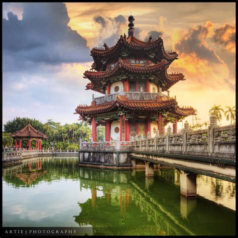 The Chinese Pagoda At 228 Peace Park In Zhongzheng Distric Flickr