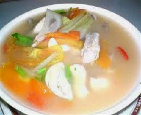 1 ulas bawang putih (diketuk). TOMYAM PUTIH AYAM OHSEM SANGAT... - Resepi Sheila Rusly