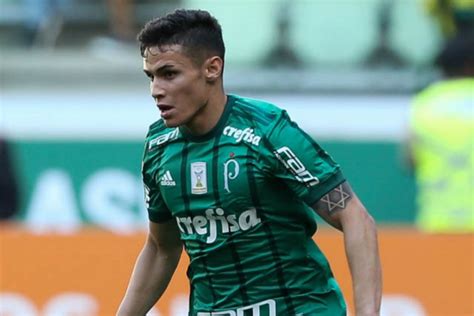Jogador do @palmeiras | twuko. Palmeiras sai na frente com golaço de Veiga, mas cede ...