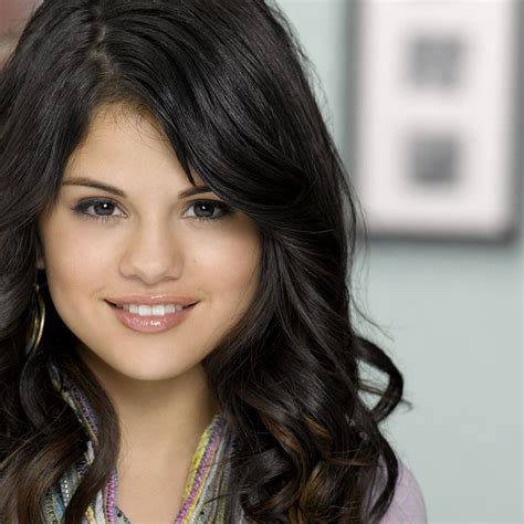 Selena Gomez Girl Smile Full Hd Wallpaper