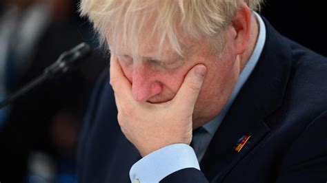 is boris johnson still prime minister if he resigns why he would remain pm until a new tory