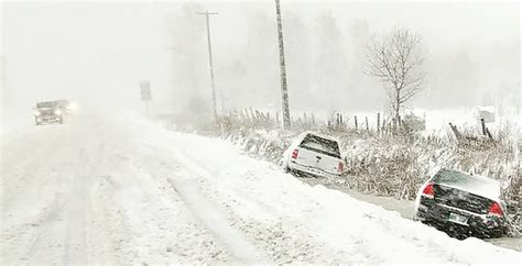 Thousands Still Without Power After Snow Storm Hammers Manitoba