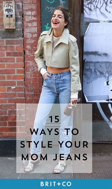 Mom Jeans Are Back 15 Ways To Style The Trend Mom Jeans Mom Jeans Outfit Fashion