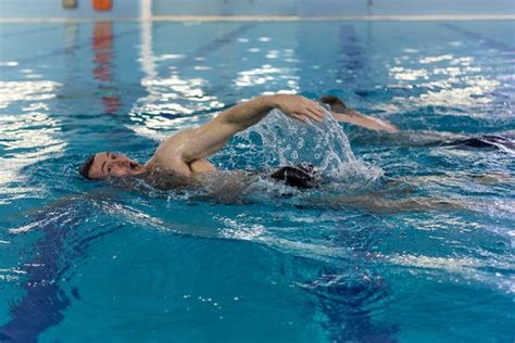 Breaking Down How To Improve Your Times With The Combat Swimmer Stroke Military Com