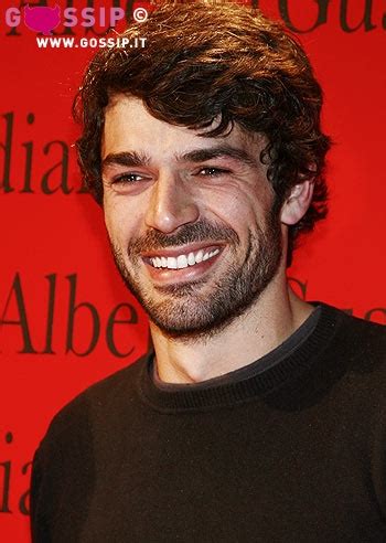 2015 poli opposti regia di m. Sorridente Luca Argentero - Foto e Gossip