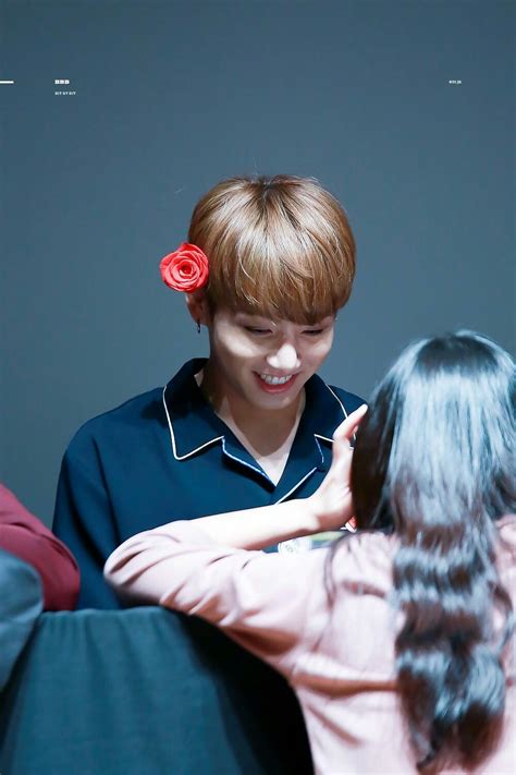 Leo rojas — amazing grace 03:19. Jungkook y una flor roja en su cabeza :D | Jungkook ...