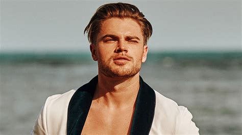 Johannes haller und yeliz koc haben sich getrennt. Bachelor in Paradise 2018: Johannes Haller muss das Paradies nach der vierten "Nacht der Rosen ...