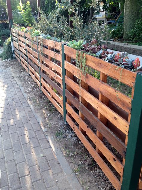 Pin By Gadi Kalihman On Pallets Succulent Fence Pallet Fence Diy