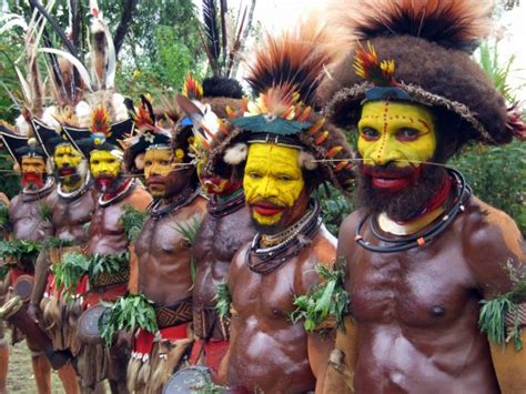 Huli Wigmen From Papua New Guinea Life As A Human