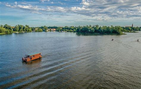 Our map displays the areas and neighborhoods around all havelsee hotels so you can see how close you are from landmarks and attractions, and then refine your search within the larger area. Hausboot - Havelsee OT Kützkow, Deutschland - DBB010 | Novasol