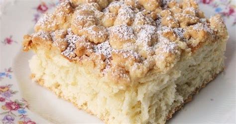 Der kuchen gehört zu den feinen backwaren. Der Klassiker: Hefe - Streuselkuchen | Streuselkuchen ...