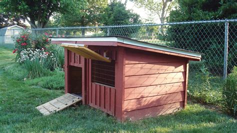 10 design considerations for a simple, safe chicken of course, if you can find pallets and reclaimed wood, you can bring the costs down. Chicken Coops Made Out of Pallets | Pallet Wood Projects