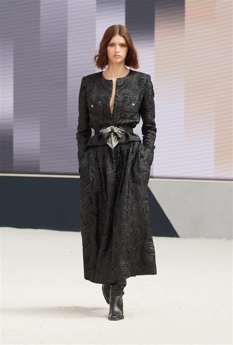 Chanel Fall 2023 Haute Couture CollectionFashionela