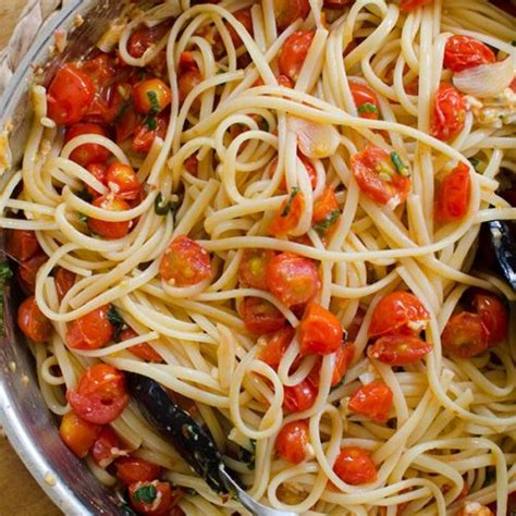 Pasta With Cherry Tomatoes And Garlic Living Lou