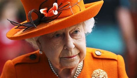 Londres, 21 de abril de 1926) es la actual monarca británica y, por tanto, soberana de dieciséis estados independientes constituidos en reino y que forman parte de la mancomunidad de naciones: A los 92 años de edad, la reina Isabel II realiza su ...