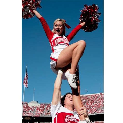 15 Ridiculously Hot College Cheerleader Pictures BCS Edition