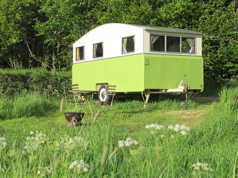 Sybil Herefordshire This 1940s Caravan Is Full Of Pretty Retro Prints And The Original Wood