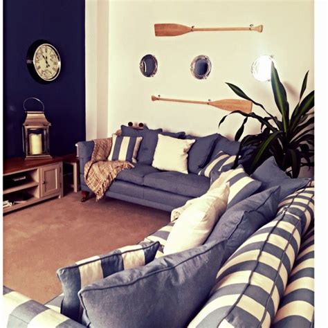 Nautical Coastal Chic Living Room Hanging Oars Blue And White Striped