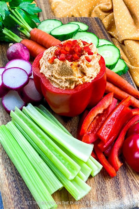 Flavorsome Roasted Red Pepper Hummus Dip For Summer Gatherings