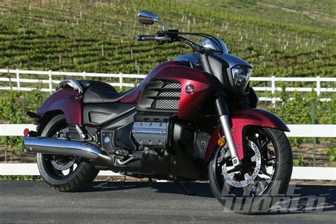 Honda bikes is with prince prince and 2 others. Honda Valkyrie 2014 | Honda valkyrie, Honda, Honda motorbikes