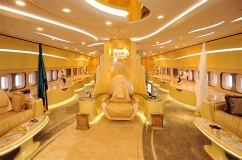 【サウジアラビアの大富豪・アルワリード王子】「空飛ぶ宮殿」の自家用ジェット機に大 サウジのアルワリード王子、全財産約4兆円を慈善事業に寄付へ Naver まとめ