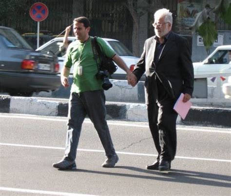 احسان حدادی (زادهٔ ۳۰ دی ۱۳۶۳ در تهران) پرتاب‌گر دیسک ایرانی و رکورددار فعلی پرتاب دیسک ایران و آسیا با حد نصاب ۶۹٫۳۲ متر است. نقد و بررسی مطبوعات: تصاویر آلبوم خاطرات احسان نراقی