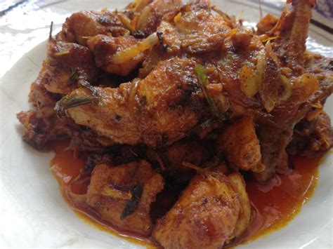 6 ketul paha ayam 1 sudu teh serbuk kunyit 1 sudu teh garam 2 batang serai (diketuk) 100 ml santan pekat 1 sudu teh asam. Farhana Jafri: Resipi Ayam Goreng Serai