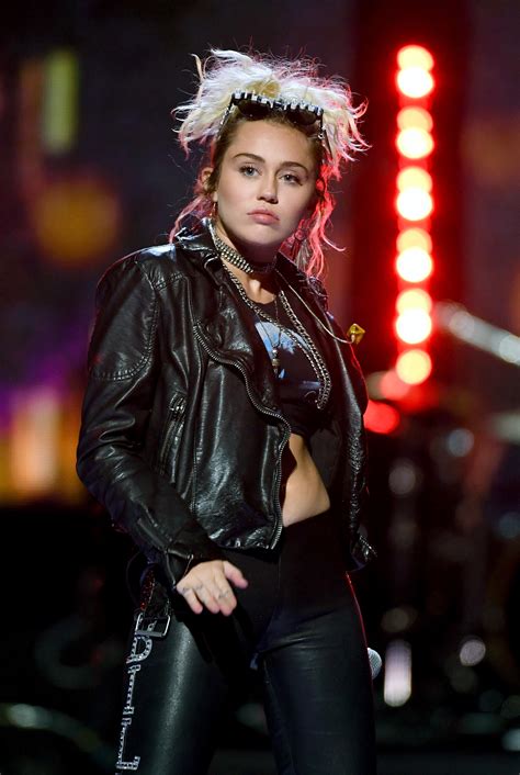 Miley Cyrus Peeing On Ground Telegraph