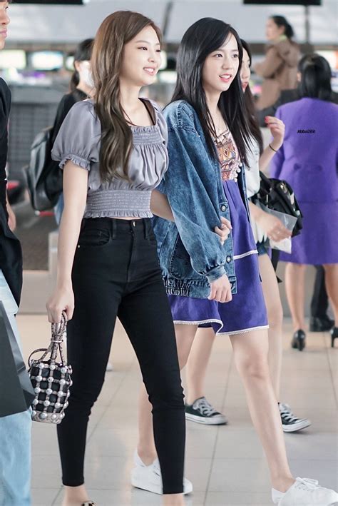 Blackpink jennie arrival in the airport compilation ( lit outfits) please subscribe to my channel if you like my videos thanks! Pin by Lulamulala on Blackpink Jensoo | Blackpink ...