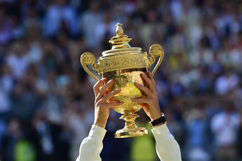 Als wimbledon championships (in der kurzform auch wimbledon) wird das älteste und für den sieger im. Kurios, witzig, informativ - Wimbledon in Zahlen - tennis ...