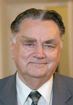 Jump to navigation jump to search. Jan Olszewski - Wikipedia, wolna encyklopedia