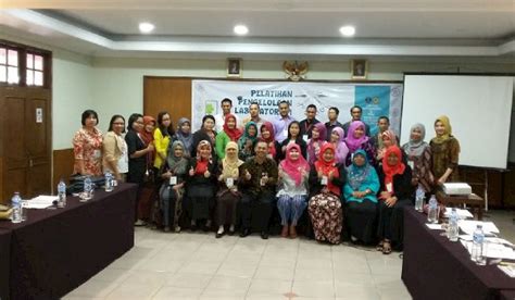 Petugas Laborat Shb Diberi Pelatihan Di Yogyakarta Universitas Harapan Bangsa Harapan
