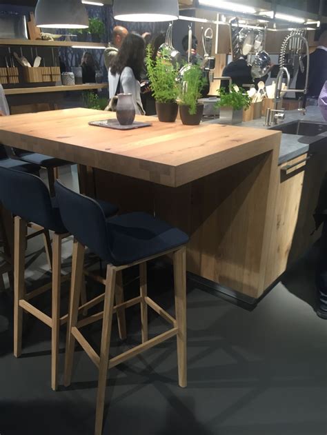 See more ideas about bar stools, kitchen stools, kitchen bar. The Breakfast Bar Table - The Heart Of The Social Kitchen