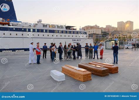Migrants Dead Body Into Coffin Editorial Image Image Of Dead Dock