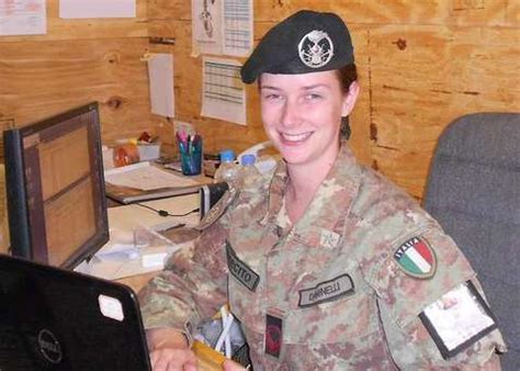 Regionen, som i dag hedder afghanistan, er op gennem tiderne erobret af fremmede herskere som perserne, alexander den store og djengis khan. Le nostre donne soldato in missione in Afghanistan: oggi è ...
