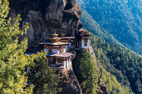 Best Time For Tiger S Nest Paro Taktsang In Bhutan 2024 Rove Me