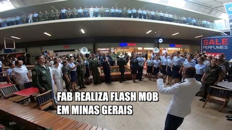 Banda Sinfônica Asas de Minas supreende público no aeroporto em Minas