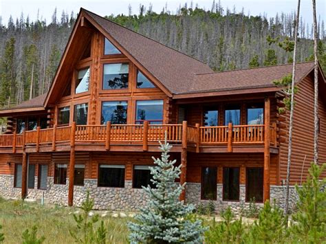 The area was quiet and very clean and kept up. Log Cabin Rental near Grand Lake, Colorado